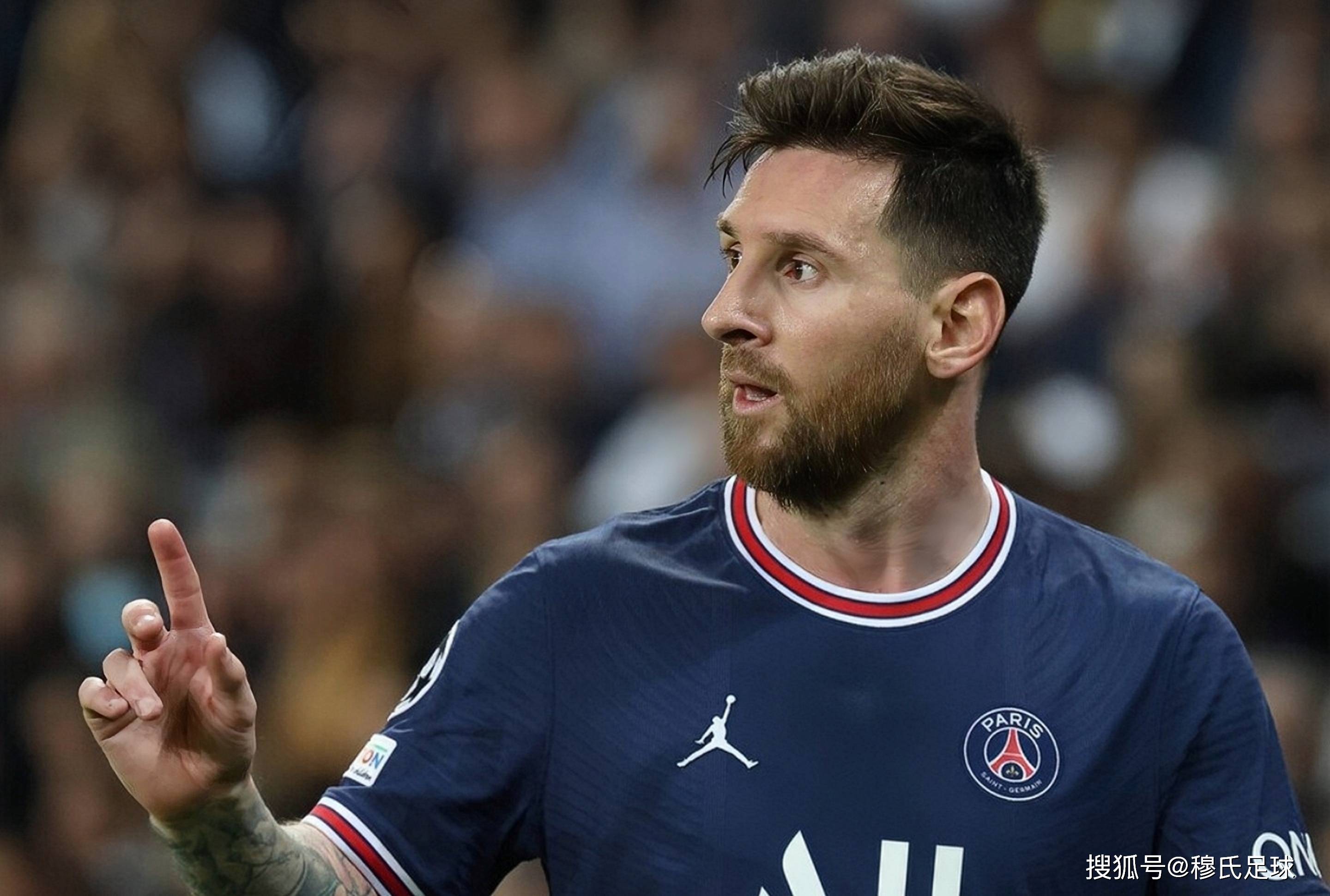 梅西伤愈复出，悬念迭起首场表现抢眼，雄鹿球迷欢呼！