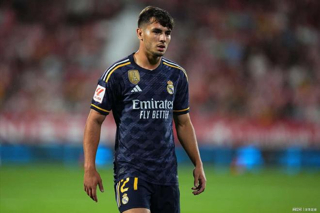 Scout在独行侠比赛中出色防守，惊艳表现引发热议！